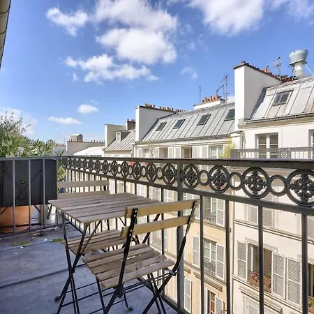 Superbe T2 Avec Balcon Proche Du Musee De La Vie Romantique *